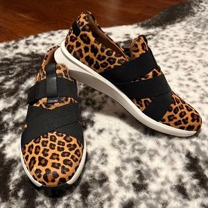 Clarks leopard print sneaker